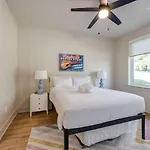 Holiday home Cowgirl Up 4bd 4.5bth Rooftop Views *