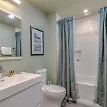 Modern 4 Bedroom 2.5 Bath Gorgeous Getaway Nashville