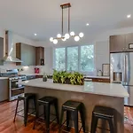 Holiday home Modern 4 Bedroom 2.5 Bath Gorgeous Getaway