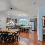 Holiday home Modern 4 Bedroom 2.5 Bath Gorgeous Getaway Nashville