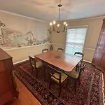 Elegance Enjoy Southern Comfort In Style Holiday home