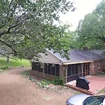 Nashville Elegance Enjoy Southern Comfort In Style