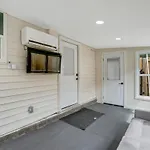 Adorable, Cozy, Private 1Bed1Bath, Fenced Yard, Sunroom, Deck