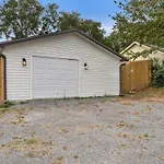 Adorable, Cozy, Private 1Bed1Bath, Fenced Yard, Sunroom, Deck