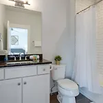 Superstar Ultra Luxury Minutes To Downtown