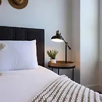 Two Elegant Townhomes Perfect For Large Groups Holiday home