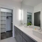 Two Elegant Townhomes Perfect For Large Groups *