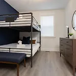Holiday home East Beauty Minutes To Downtown