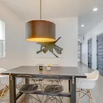 Dreamer - Mins To Downtown - 3br 2.5bath *