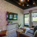 Stylish Haven In South Apartment Nashville