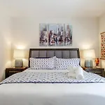 Hills Getaway Shopping And Dining District Nashville
