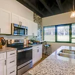 Vibrant Retreat - South * Nashville