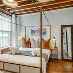 Stylish With Urban Charm Apartment Nashville