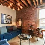 Stylish With Urban Charm *