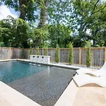East Bliss Pool And Putt Putt Paradise Nashville