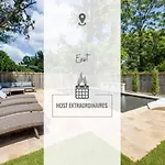 East Bliss Pool And Putt Putt Paradise Holiday home *