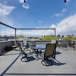 The Americana 4 Bedroom 3.5 Bath Luxury * Nashville