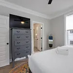 The Americana 4 Bedroom 3.5 Bath Luxury Holiday home Nashville