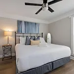 The Americana 4 Bedroom 3.5 Bath Luxury Holiday home Nashville