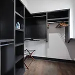 Holiday home Urban Elegance Rooftop Lounge With Hot Tub *