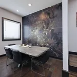 Urban Elegance Rooftop Lounge With Hot Tub Holiday home *