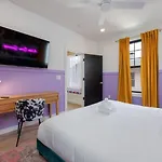 Holiday home Music Row Country Retreat Balcony And Hot Tub Nashville