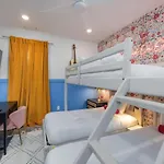 Music Row Country Retreat Balcony And Hot Tub Holiday home