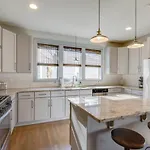 Holiday home Cleveland Park Charmer- Full Kitchen- Private Yard *