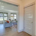 Cleveland Park Charmer- Full Kitchen- Private Yard Holiday home *