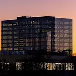 Spacious And Modern 2 Rooftops Stage Games And More