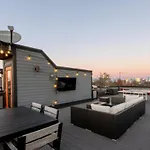 Holiday home Spacious And Modern 2 Rooftops Stage Games And Nashville