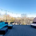 Spacious And Modern 2 Rooftops Stage Games And Nashville