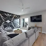 Holiday home West End Wonder - Rooftop Lounge - Shuffleboard