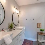 Bold Boho Beauty Three Bedroom Three And A Half Bath Holiday home Nashville