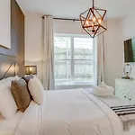 Holiday home Two Townhomes Rooftop Patios Hillsboro Village