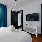 Two Townhomes- Rooftop Lounge- Hot Tub- Views *