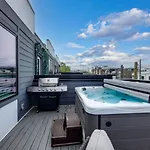 Two Townhomes- Rooftop Lounge- Hot Tub- Views Holiday home Nashville
