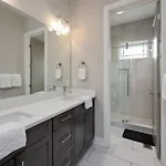 Two Townhomes - Hot Tubs And Rooftop Balconies *