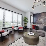 Two Townhomes- Rooftop Lounge- Hot Tub- Views
