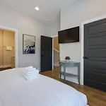 Two Townhomes- Rooftop Lounges- Hot Tub- Game Nashville