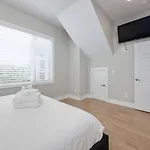 Two Townhomes- Rooftop Lounges- Hot Tub- Game Nashville