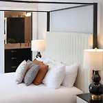 Holiday home Two Townhomes Rooftop Lounges With Skyline Views Nashville