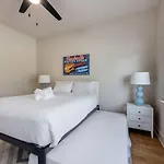 Holiday home Music Abode And Cowgirl Up Dual Townhomes