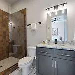 Hey Dolly Denim Dual Townhomes Holiday home *