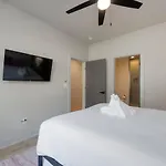 Hey Dolly Denim Dual Townhomes * Nashville