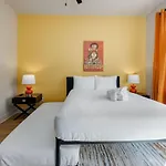 Holiday home Music Abode And Cowgirl Up Dual Townhomes Nashville