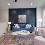 Holiday home Hey Dolly Denim Dual Townhomes *