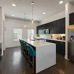 Holiday home Luxury Double Townhomes With Two Huge Sky Rooftops