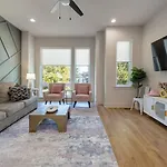 Music Abode And Cowgirl Up Dual Townhomes