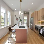 Music Abode And Cowgirl Up Dual Townhomes Nashville